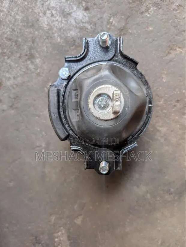 Honda Pilot Engine Seat Down Front · Photo 1