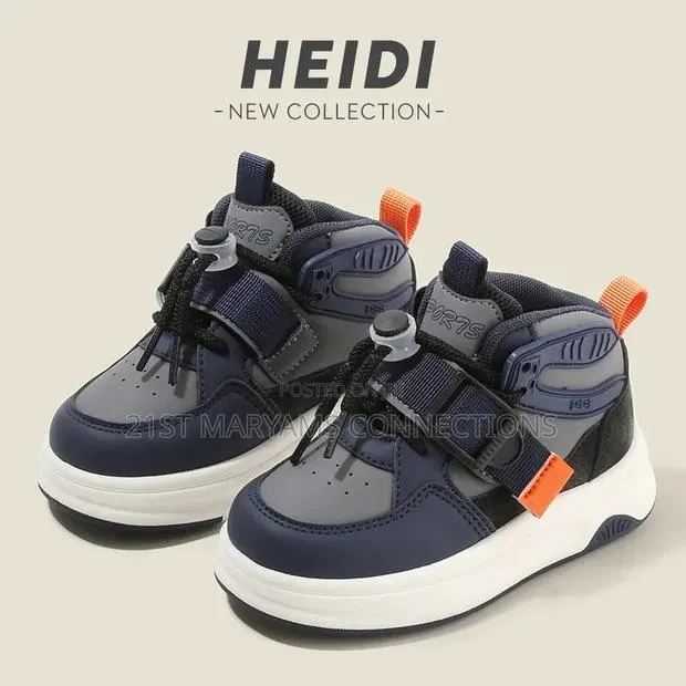 Kids Shoes · Photo 1