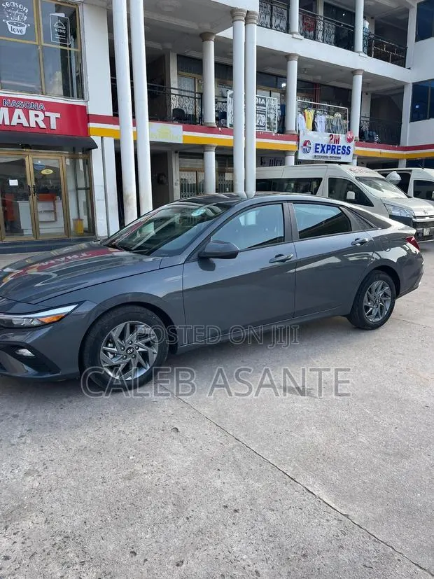 New Hyundai Elantra SEL Sport IVT 2025 Gray · Photo 1