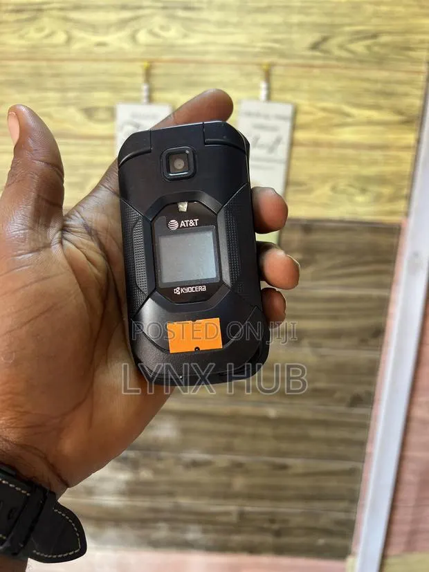 Kyocera Dura XE 8 GB Black · Photo 1