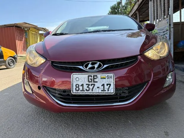 Hyundai Elantra 2013 Red · Photo 3