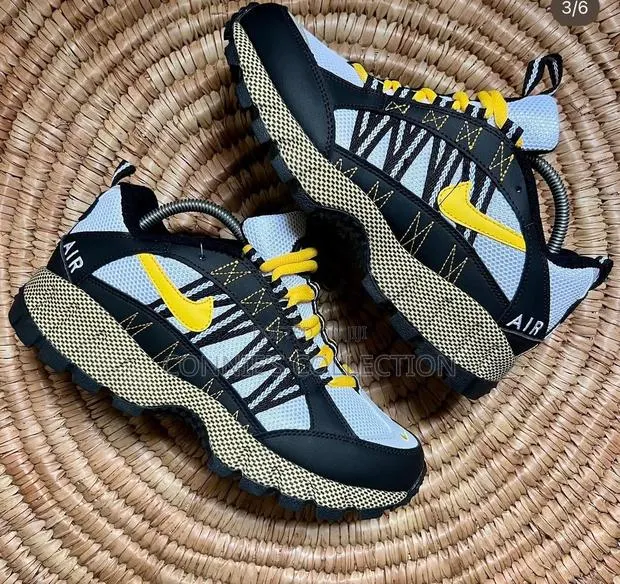 Nike Air Humara · Photo 1