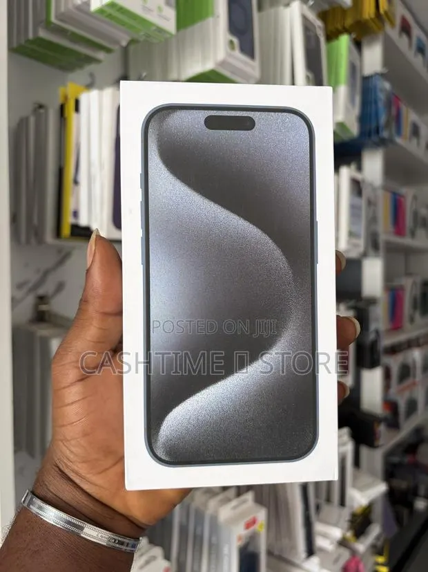 New Apple iPhone 15 Pro Max 256 GB · Photo 1