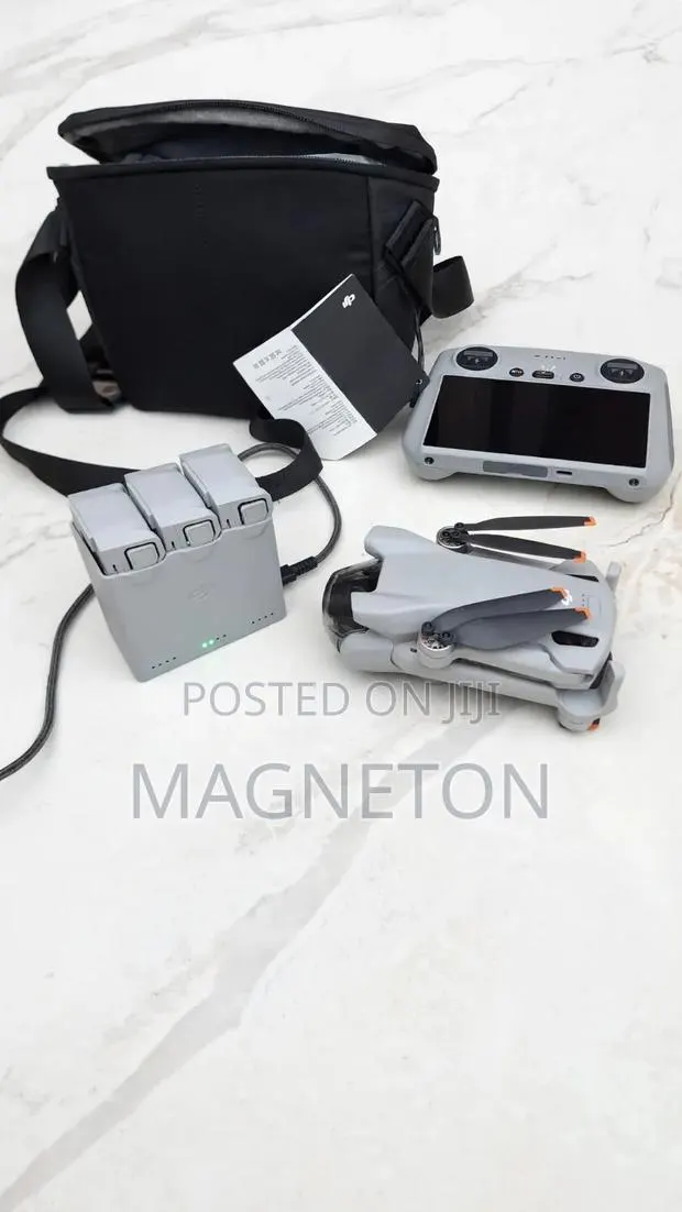 DJI Mini 3 Fly More Combo · Photo 1