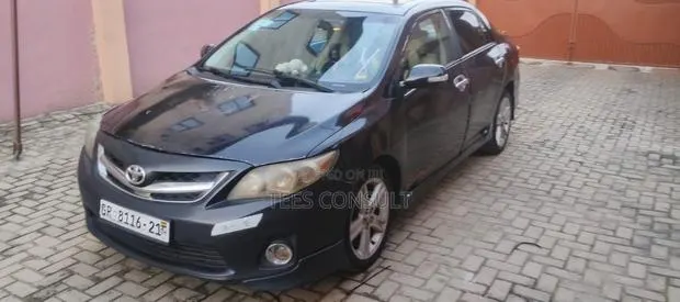 Toyota Corolla 2010 Black · Photo 1