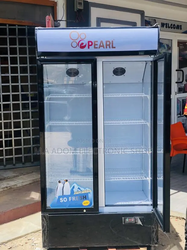 Beverage Cooler With Inbuilt Light 600 Litres · Photo 1