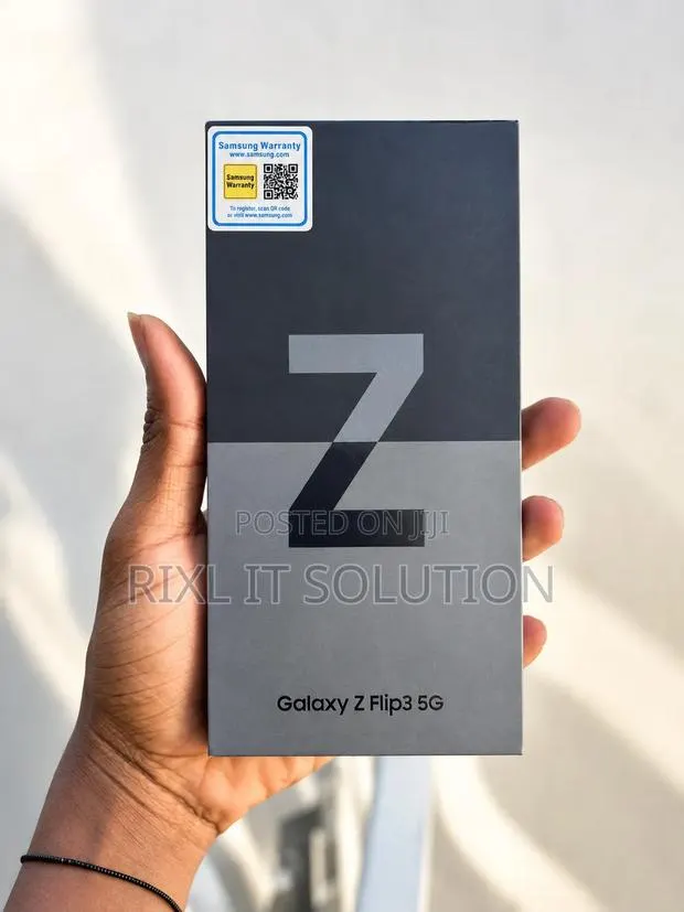 New Samsung Galaxy Z Flip3 5G 256 GB Yellow · Photo 1