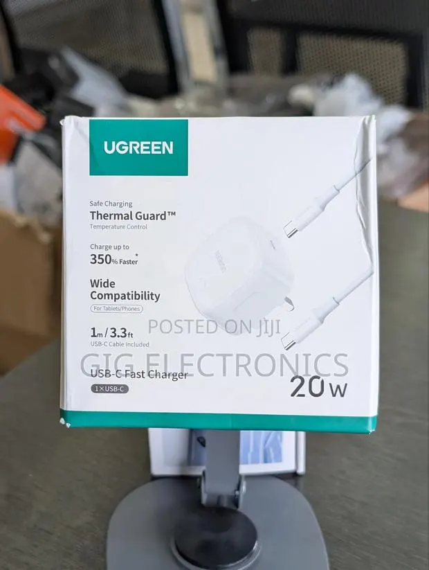 UGREEN 20W Type-C GaN Fast Charging Adapter UK (White) · Photo 1