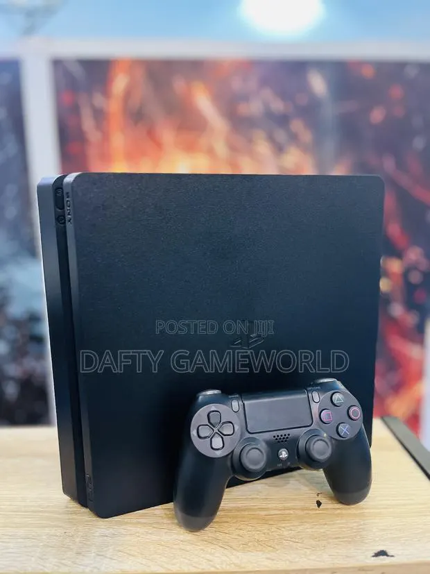 Ps4 Slim With Loaded Games · Photo 1