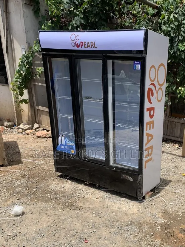 Choose 3 Doors Electric Pearl PVC-150 Display Fridge · Photo 1