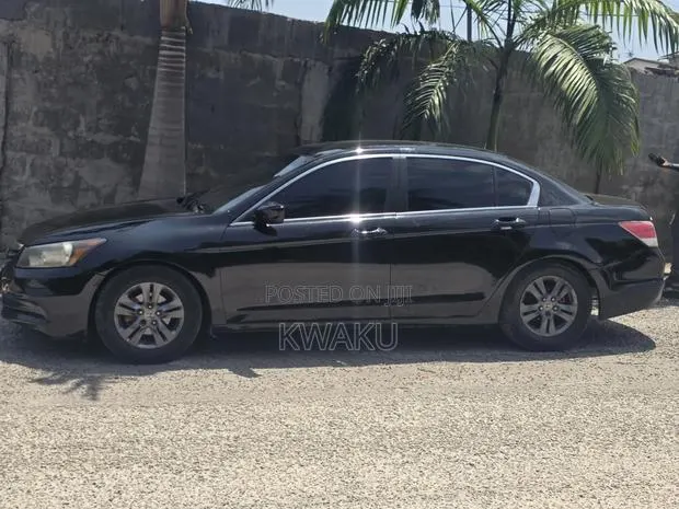 Honda Accord 2012 Black · Photo 1