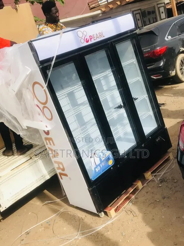 Shop 3 Doors Pearl PVC-150 Display Glass Fridge · Photo 1