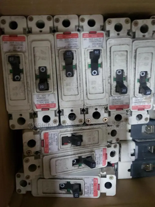 Cutler Hammer / Eaton Ehd1045 Circuit Breaker(Used) · Photo 6