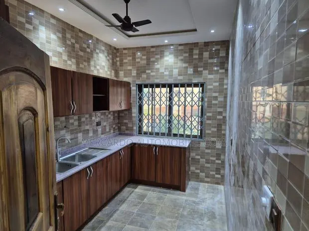3bdrm Apartment in Ashongman Estate, Police Station for rent · Photo 1