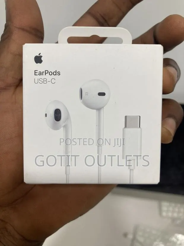 Apple Earpods With USB-C Connector · Photo 1