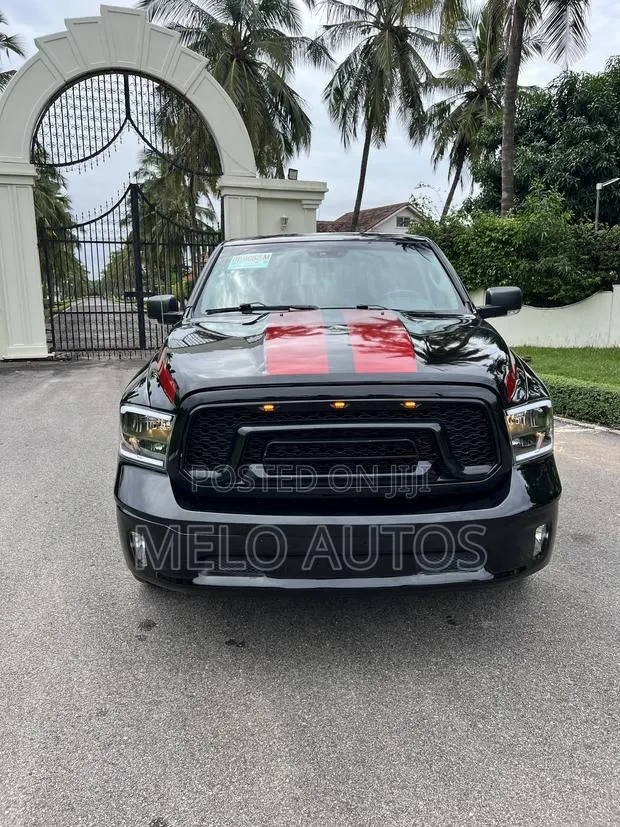 RAM 1500 2017 Black · Photo 1