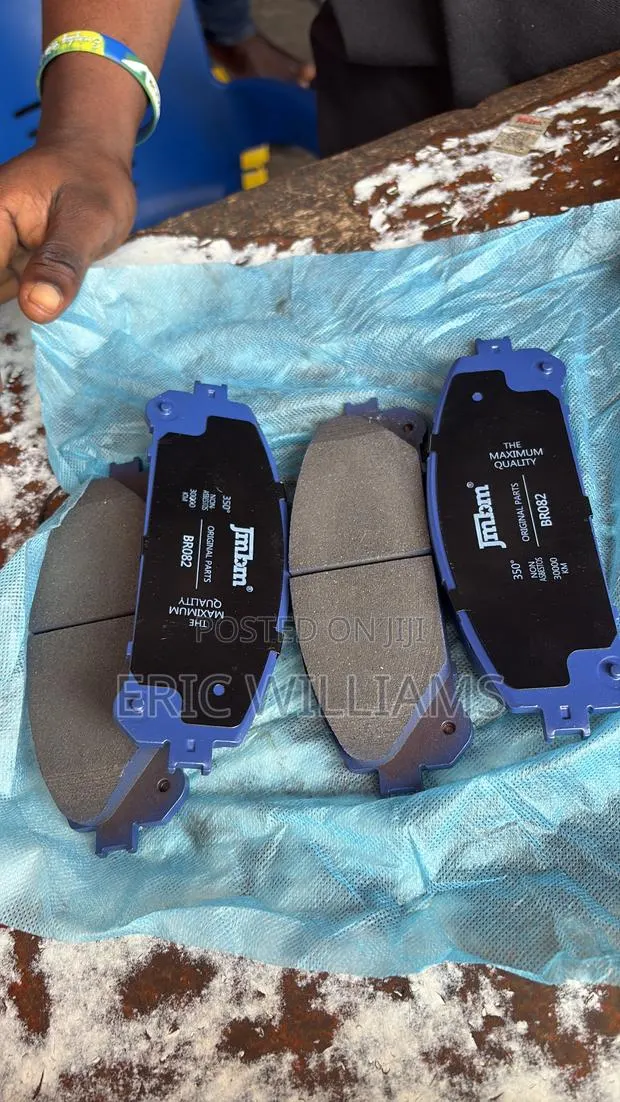 Lexus Rx350 2017 Front Break Pad · Photo 1