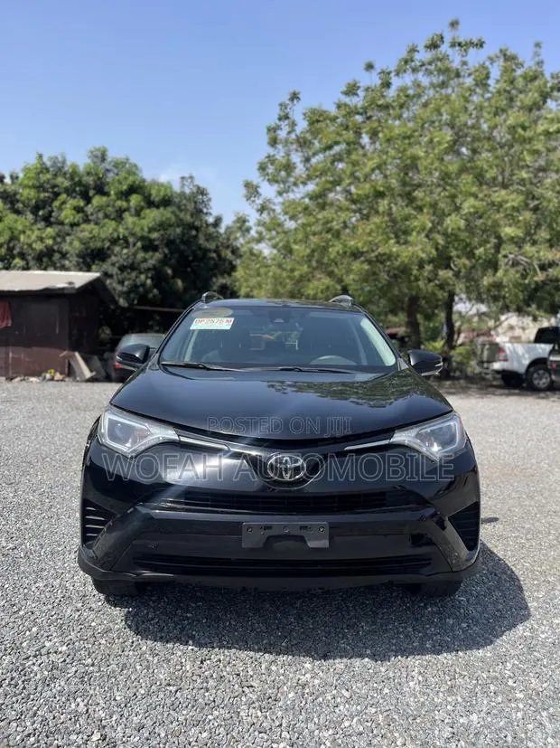 Toyota RAV4 2018 Black · Photo 1