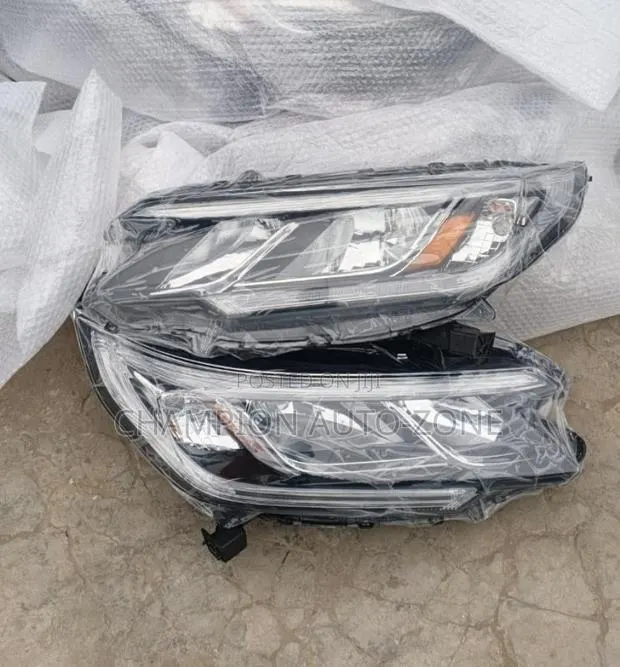 Honda Cr-v 2015-2016 Led Tail Light Pair · Photo 1