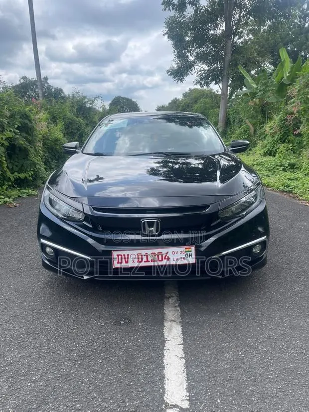 Honda Civic Touring Sedan 2019 Black · Photo 1
