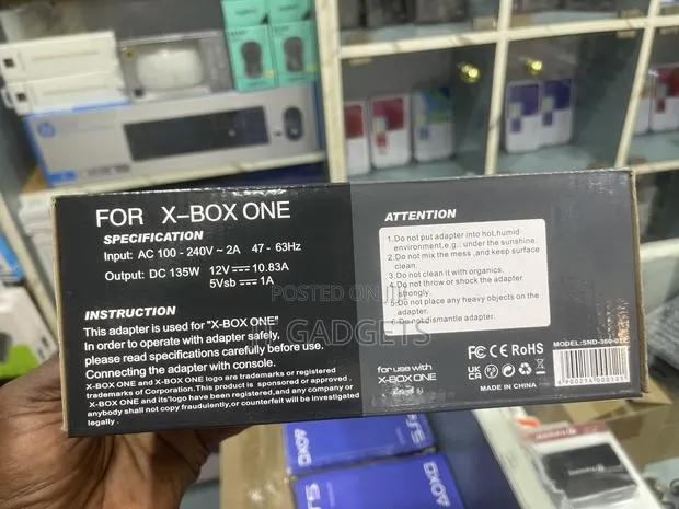 Xbox One AC Adapter (135W) · Photo 2