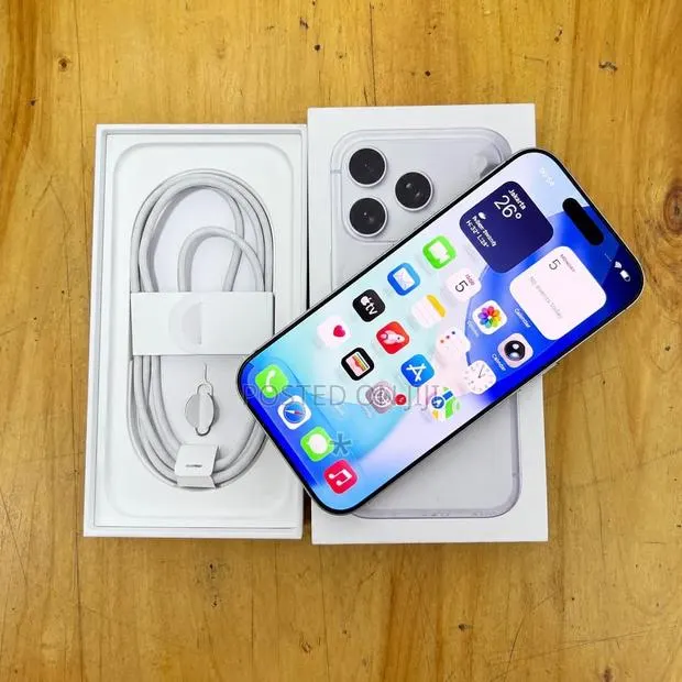 Apple iPhone 17 Pro Max 512 GB Silver · Photo 1