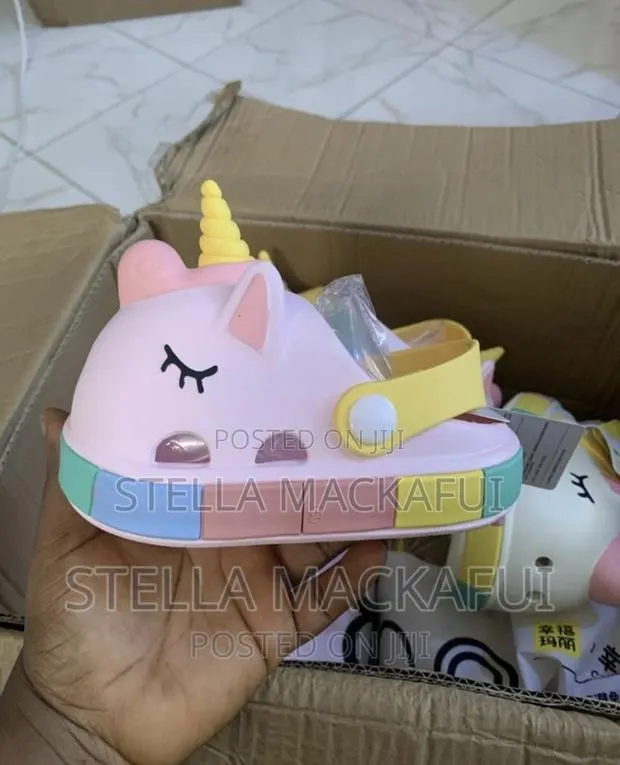 Exquisite Unicorn Crocs Size 31 , 32 and 33 Onl · Photo 2