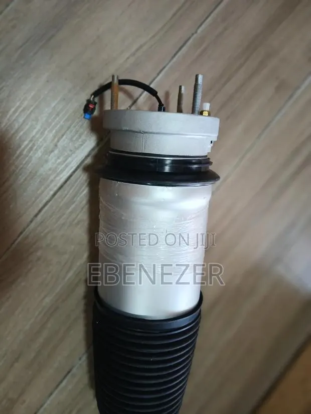 Cadillac Escalate From 2022 to 2026 Front Shocks · Photo 1