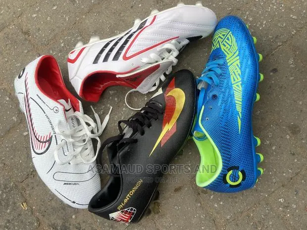 Football Boot at Cool Price · Photo 1