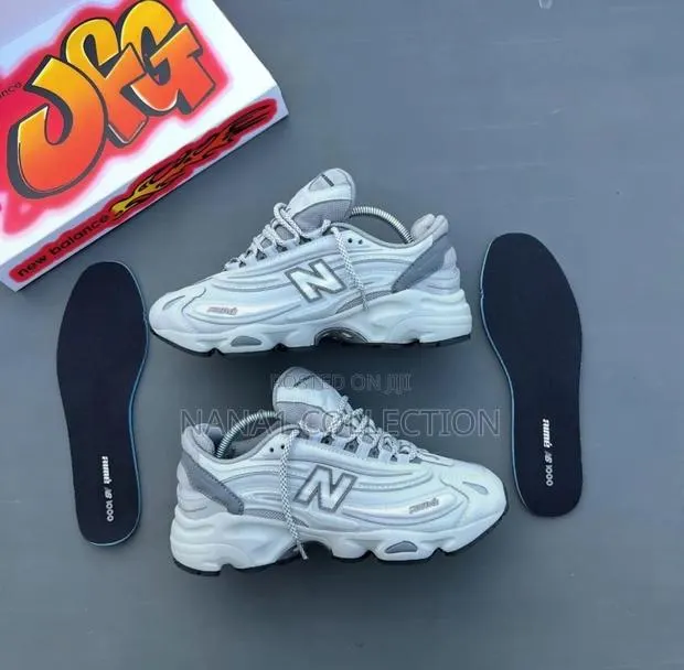 New Balance 1000 Silver Metallic Unisex · Photo 1