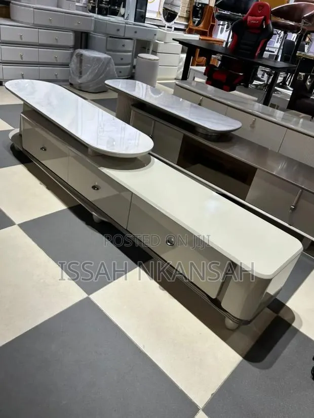 Morden TVS Stand · Photo 1