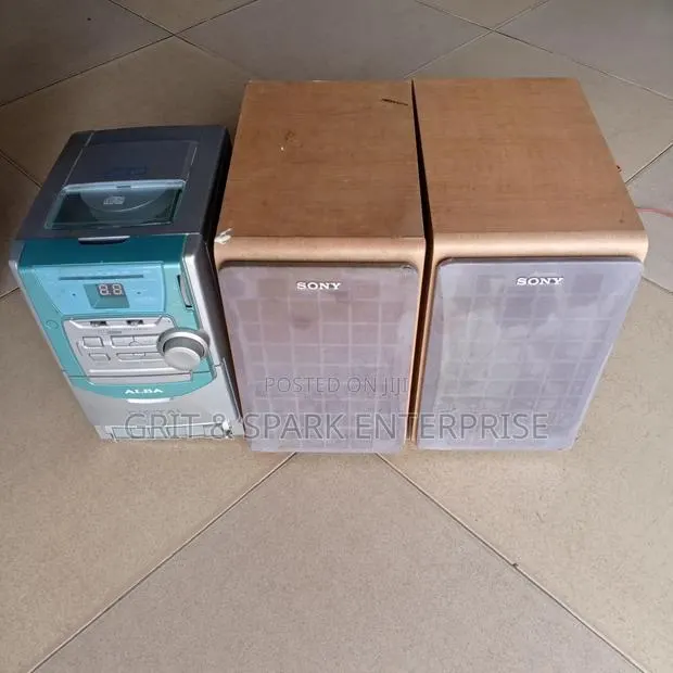 Powerful Sony Speakers With Players From the Uk(Used) · Photo 1