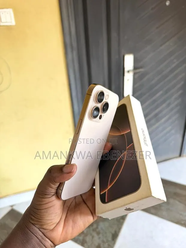 New Apple iPhone 16 Pro 128 GB Gold · Photo 1