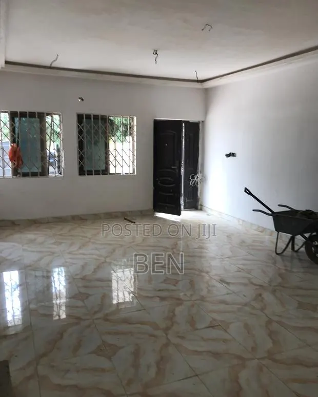 3bdrm House in Abelenkpe Taxi Rank, Methodist Church Area for rent · Photo 1