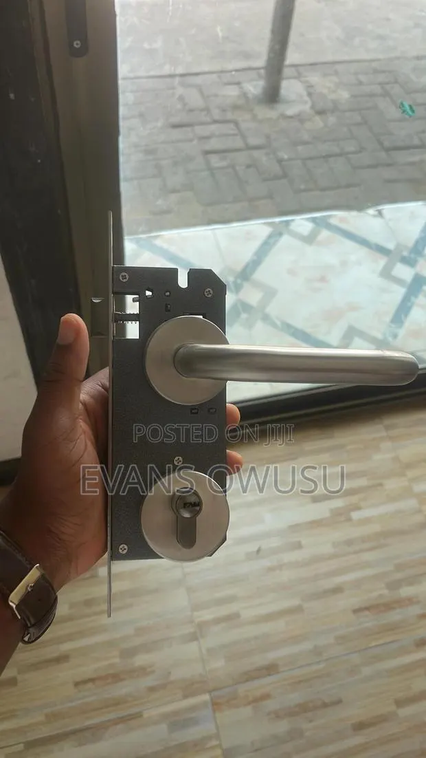 Quality Door Lock · Photo 1