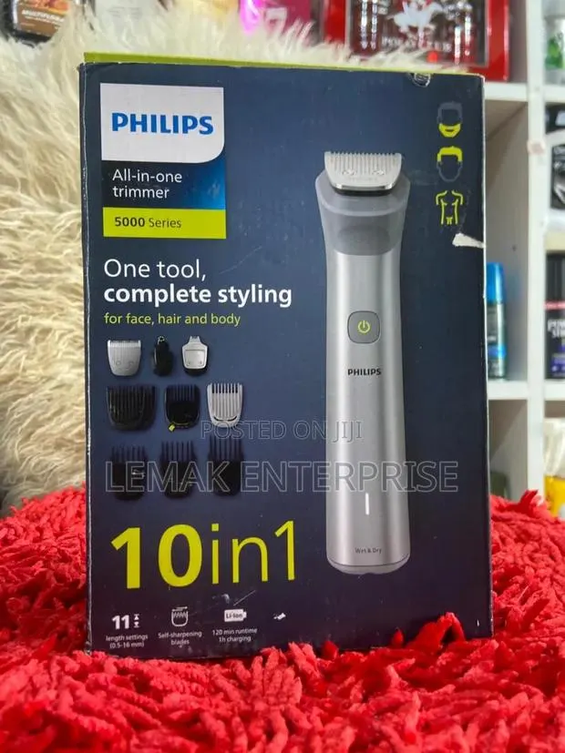 Philips All-in-One Trimmer 5000 Series (10-in-1 Multigroom). · Photo 1