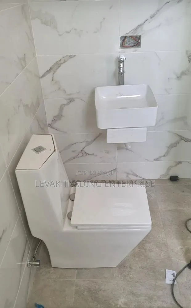 Watercloset Seat - Toilet Seat Bowl · Photo 1