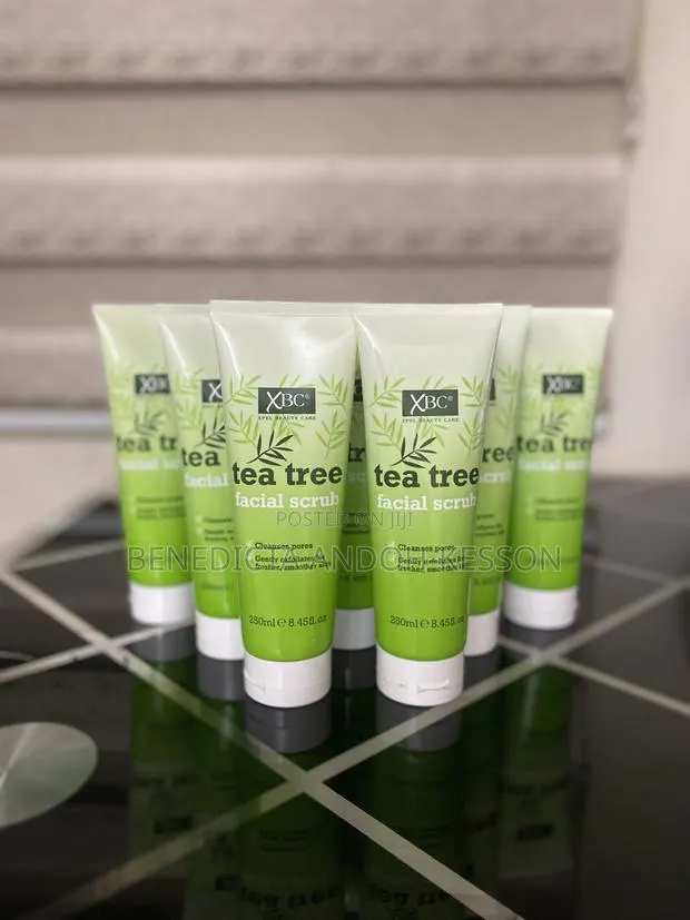 Tea Tree Face Wash · Photo 1