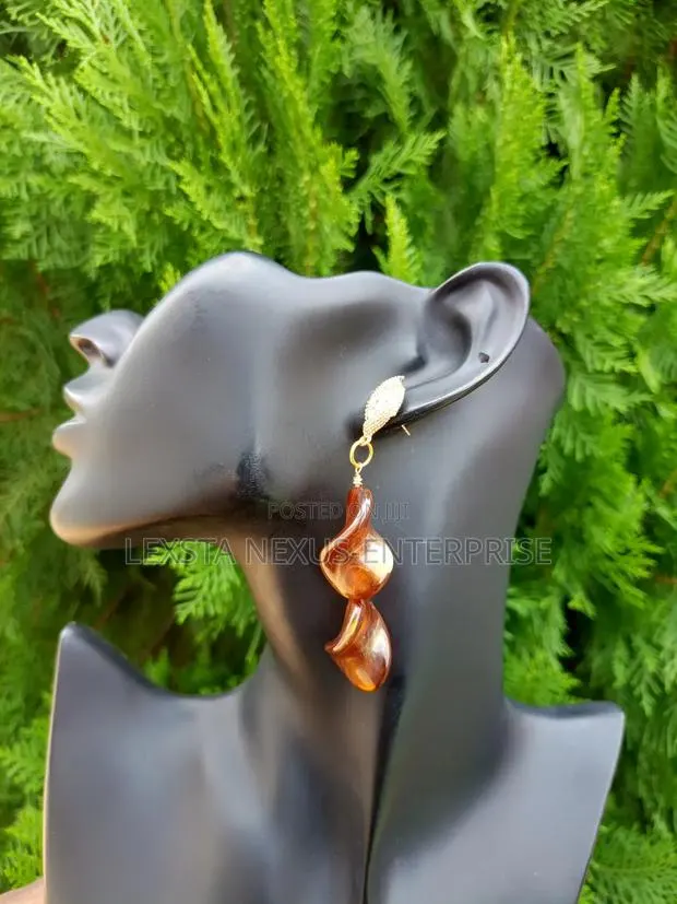 Handmade Beaded Earrings · Photo 1