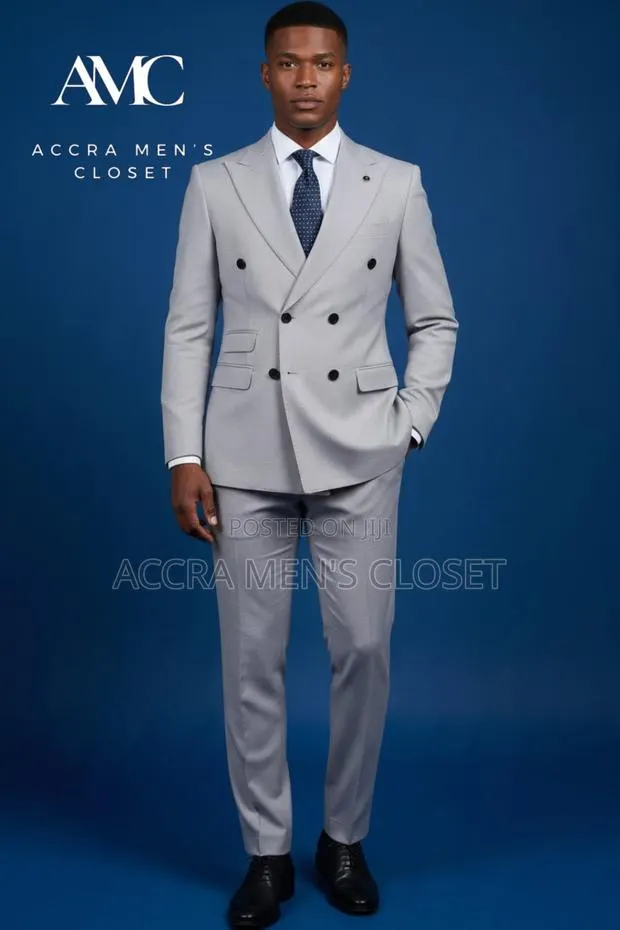 Premium Double-Breasted Suit · Photo 1