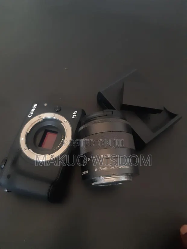 Canon M3 Entry Level Pro Mirrorless Camera for Sale, 95 Percent New · Photo 1