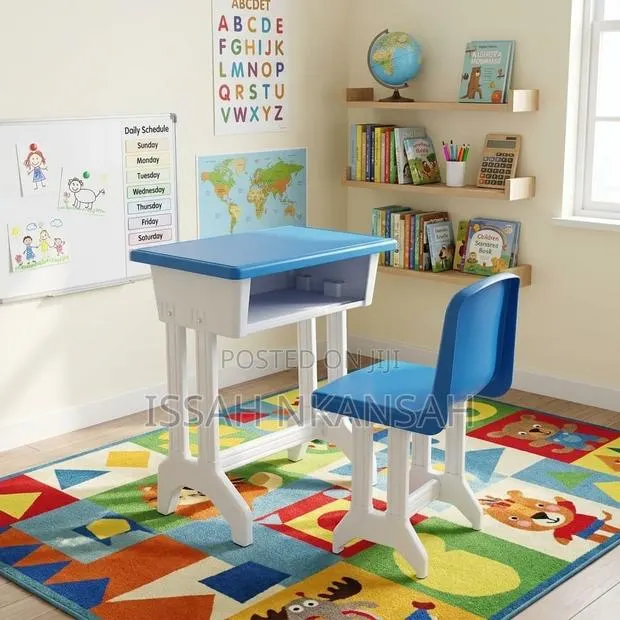 Plastic Students Desk · Photo 1