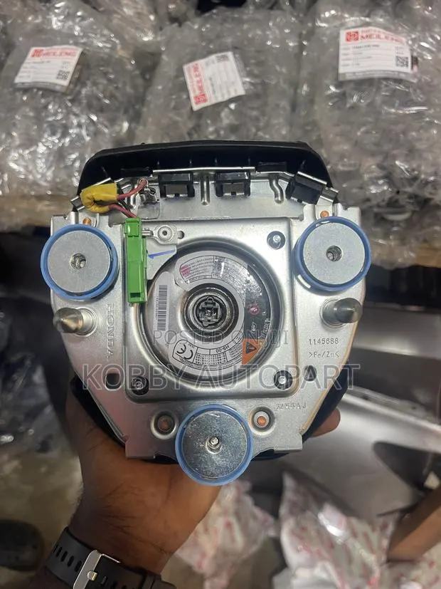 Honda CRV Steer Airbag 2020 2021 2022 · Photo 1