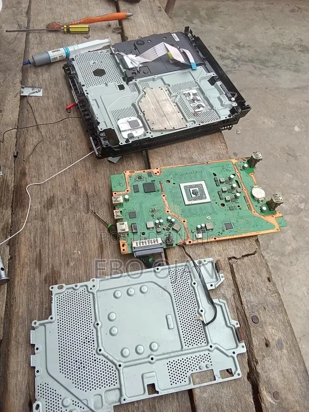 Console Repairs Services · Photo 2