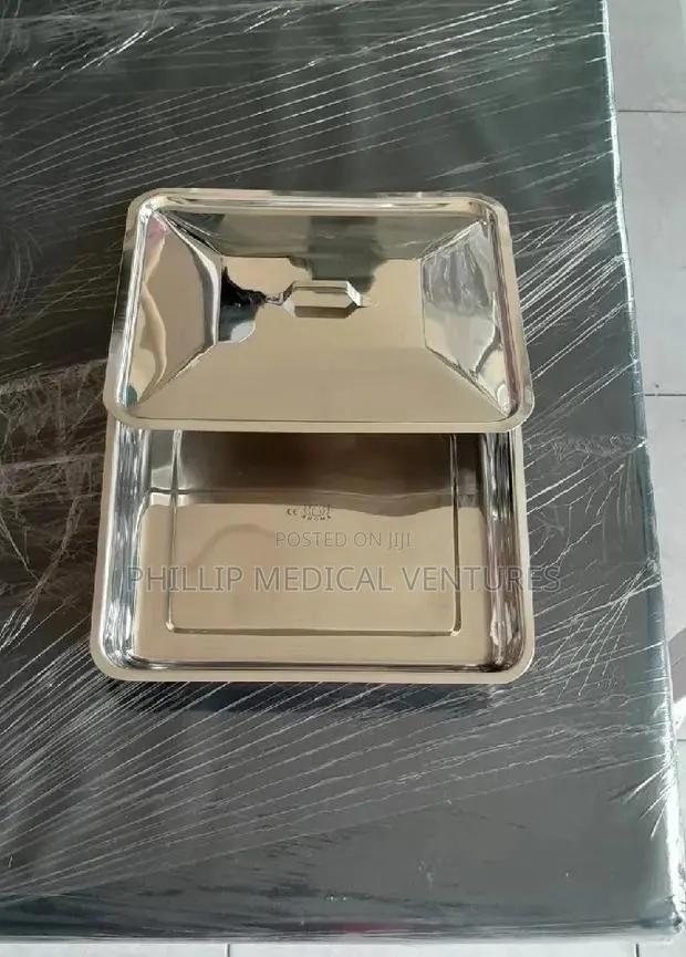 Instrument Tray With Cover · Photo 1