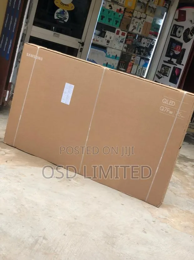 Samsung QLED 75": See Every Detail Clearly · Photo 1