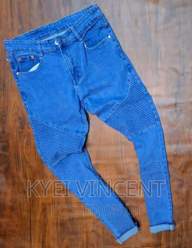 Jeans for Sale · Photo 1