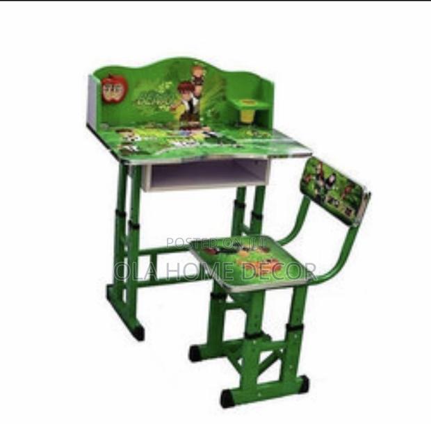 Cartoon Desk · Photo 4