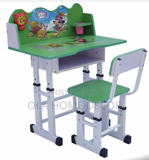 Cartoon Desk · Photo 3