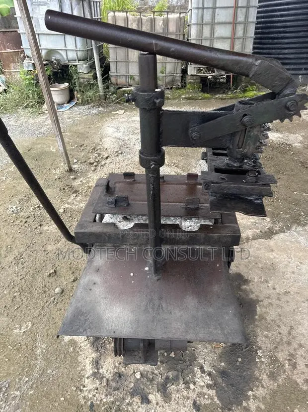 Block Moulding Machine · Photo 1